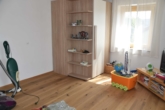 Neusaniertes Einfamilienhaus in schöner Aussichtslage in Deggendorf - Kinderzimmer