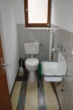 VERKAUFT!!! Einzigartige Reitanlage mit renovierungsbedürftigem Wohnhaus in idyllischer Lage - Gäste-WC