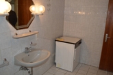 VERKAUFT!!! Einzigartige Reitanlage mit renovierungsbedürftigem Wohnhaus in idyllischer Lage - Badezimmer