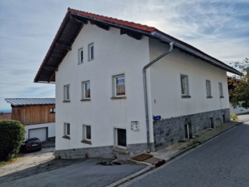 geräumiges Haus in Höhenlage von Schöllnach, 94508 Schöllnach, Bauernhaus