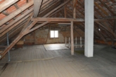 VERKAUFT!!! Bauernhaus, renovierungsbedürftig, ruhige Ortsrandlage - Dachboden