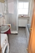 VERKAUFT!!! Tolles Zweifamilienhaus in ruhiger Aussichtslage in gepflegtem Zustand - Badezimmer OG